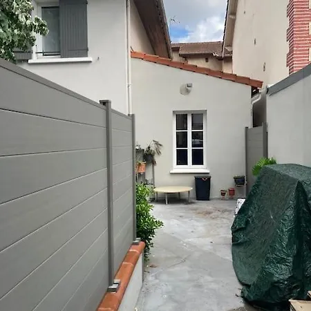 Holiday home Maison Jardin, Barbecue, Commerces - 3 Chbres *