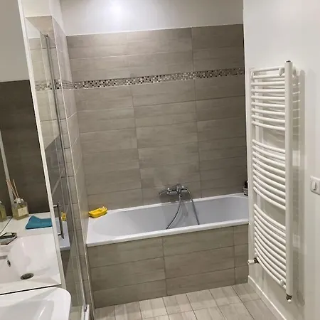 Holiday home Maison Jardin, Barbecue, Commerces - 3 Chbres Toulouse